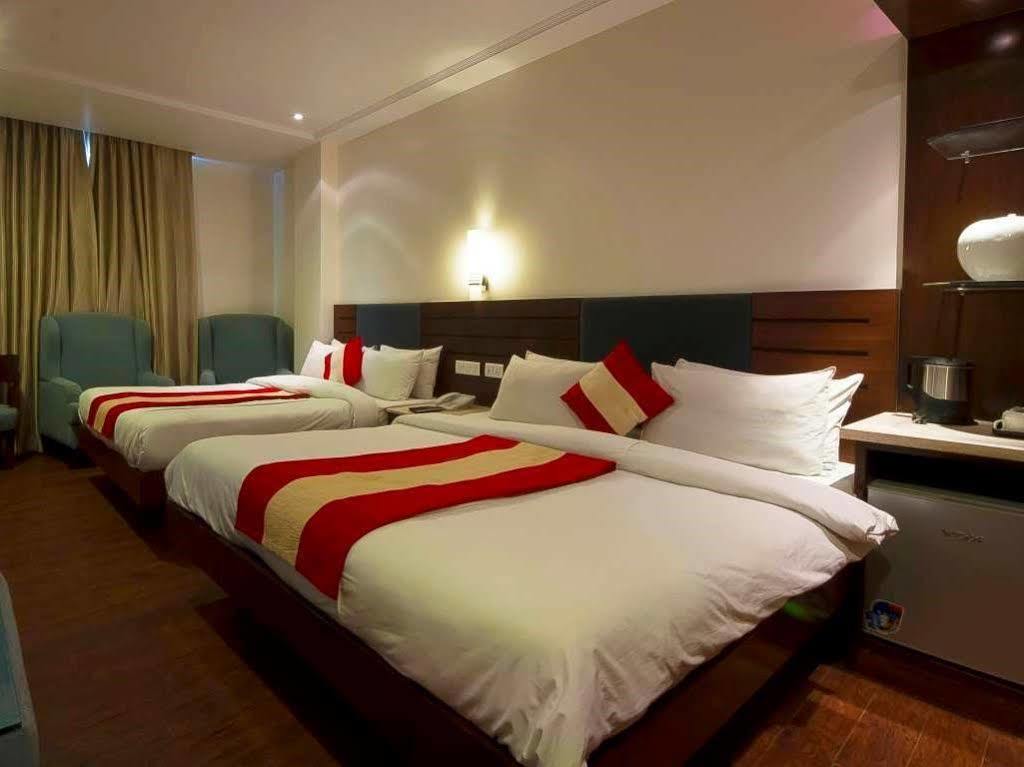 Hotel Aura @Airport New Delhi Extérieur photo