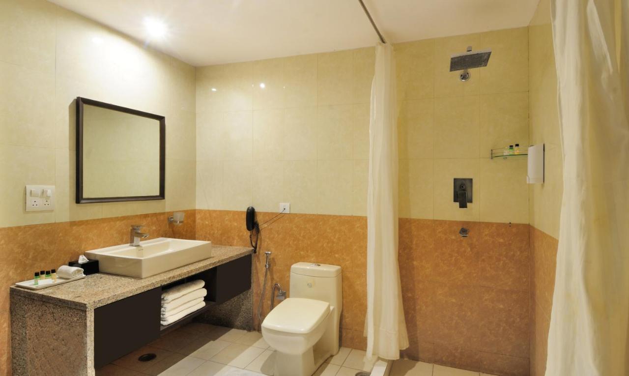 Hotel Aura @Airport New Delhi Extérieur photo