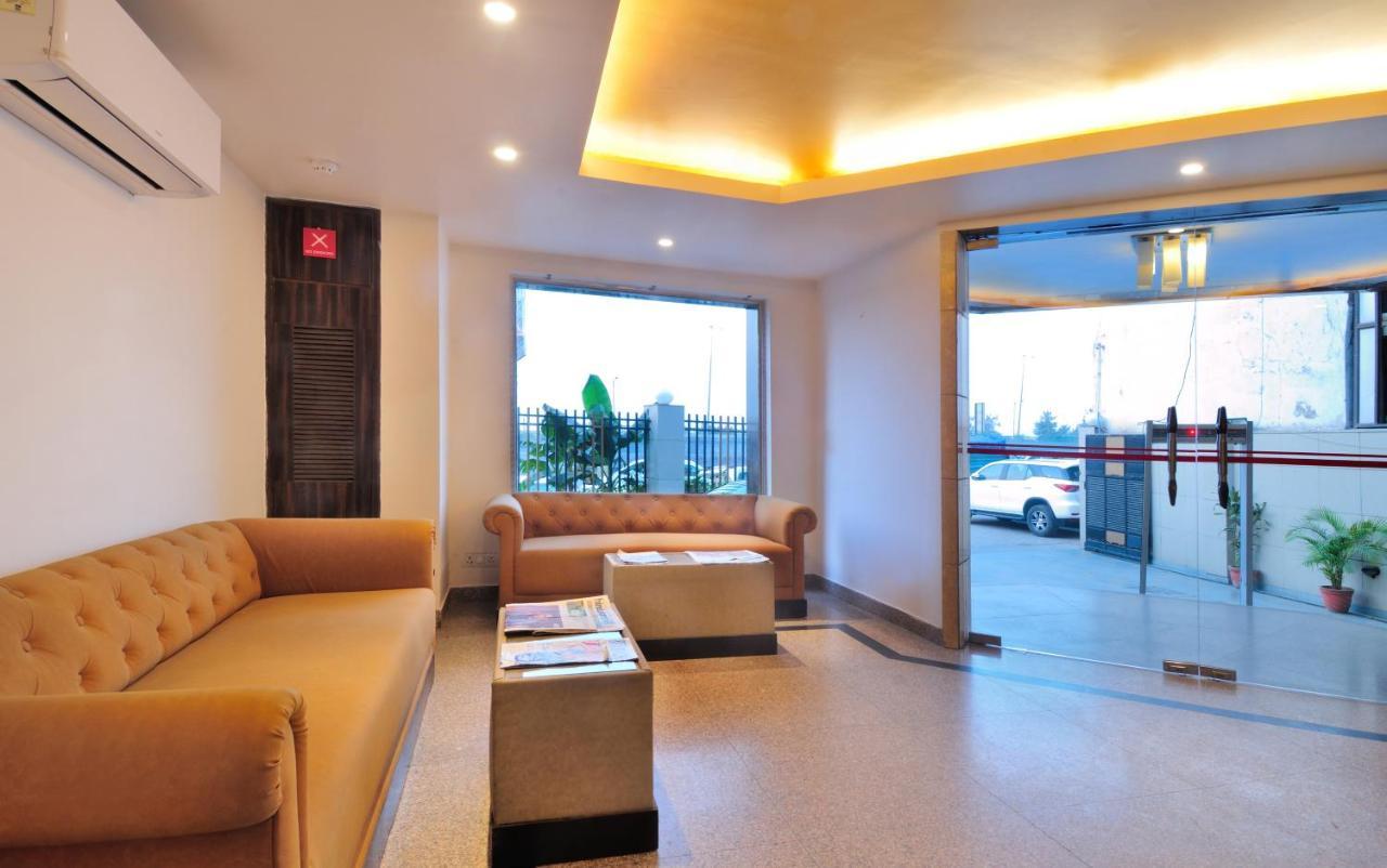 Hotel Aura @Airport New Delhi Extérieur photo