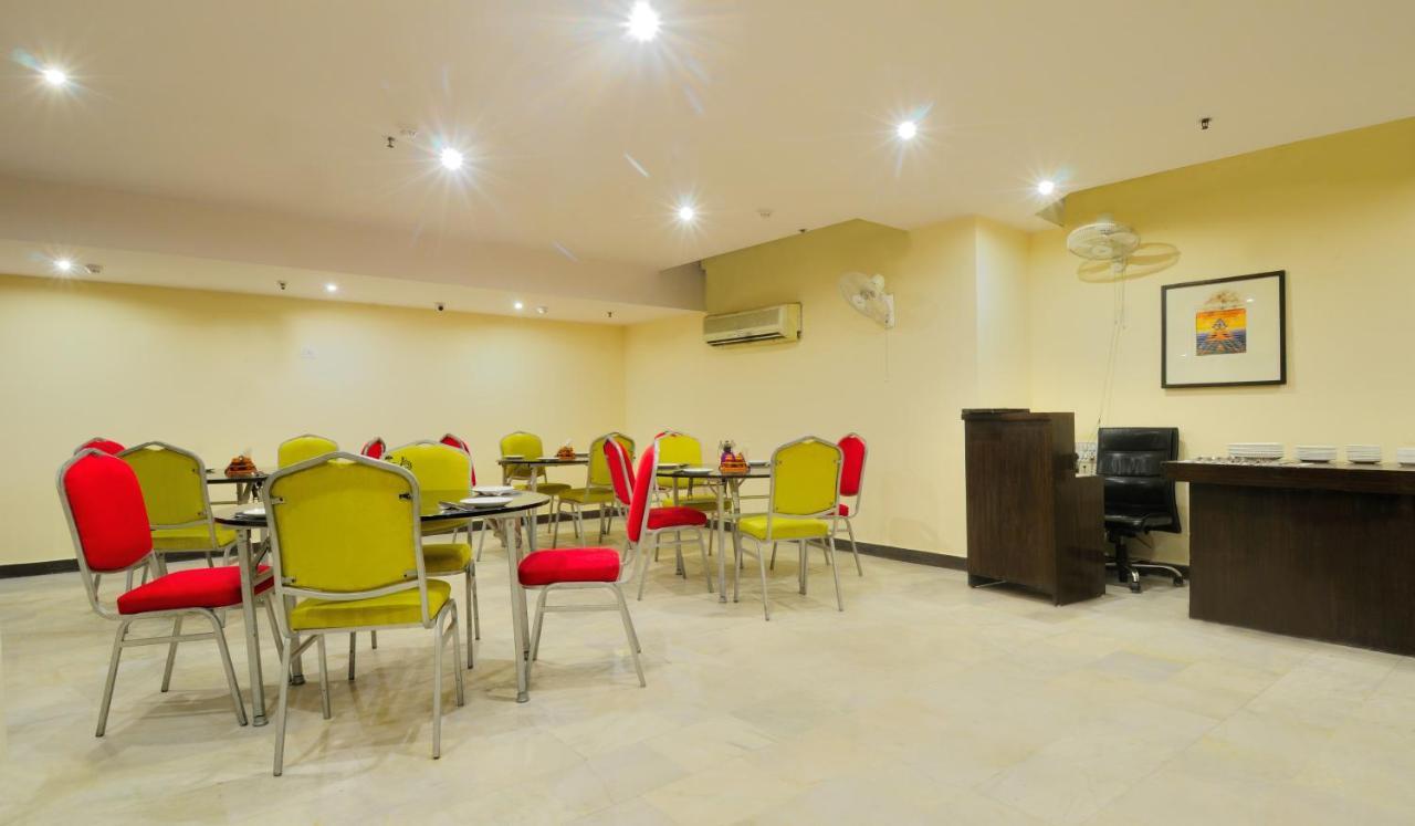 Hotel Aura @Airport New Delhi Extérieur photo